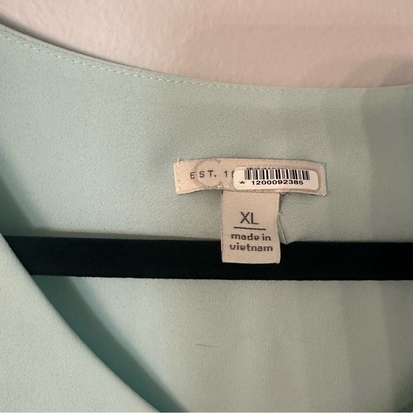 Cato Women's Mint Green Sleeveless V-Neck Lined Shell Blouse Sz XL GUC - Picture 3 of 7